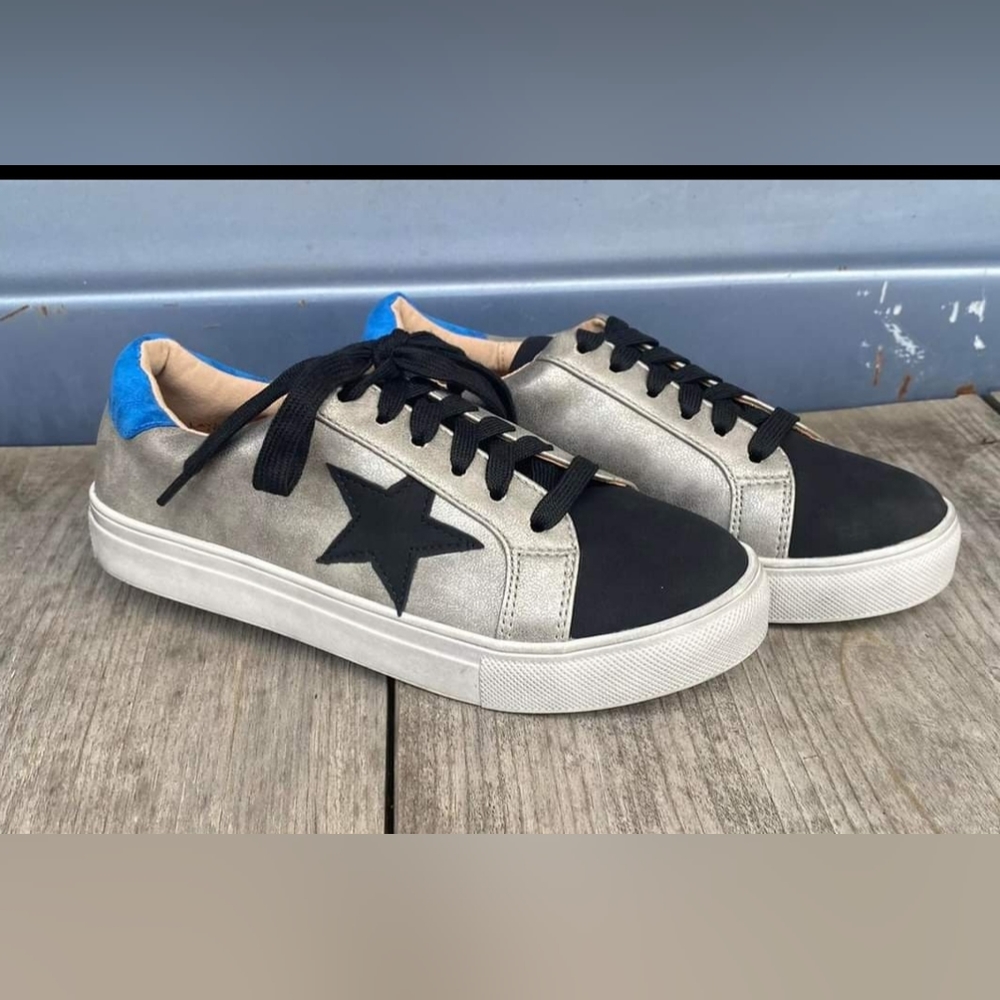 Star tennies New in Box